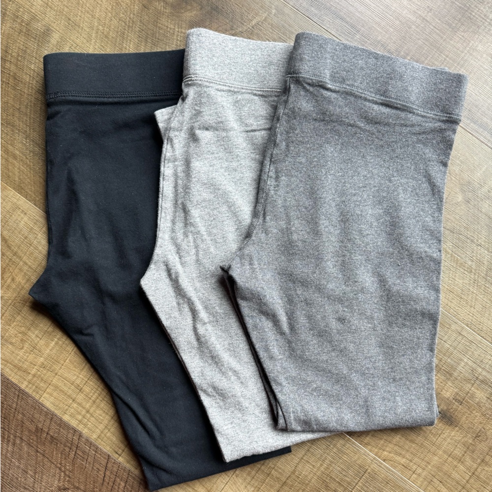 Aerie Gray and Black Leggings Athletic Comfort